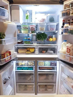 存放水分含量多的食物会造成冰箱结霜 存放水分含量多的食物会造成冰箱结霜